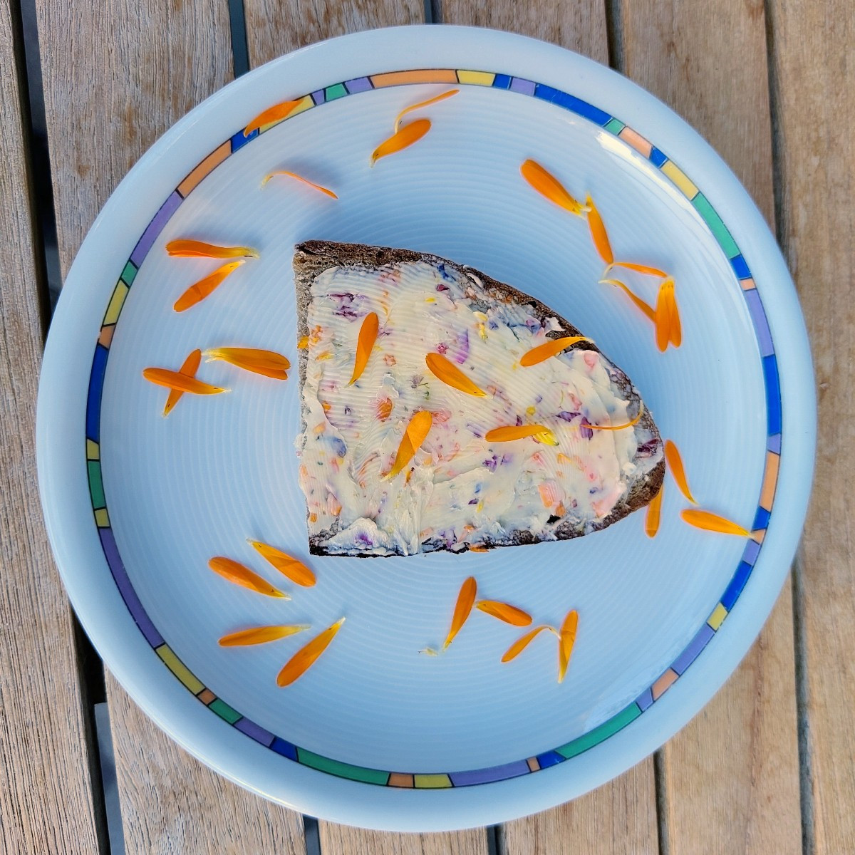 Gestern hab ich für eine Veranstaltung mit Kindern vom Bund Naturschutz Blütenbutter gemacht. Ich bin gespannt, ob sie …