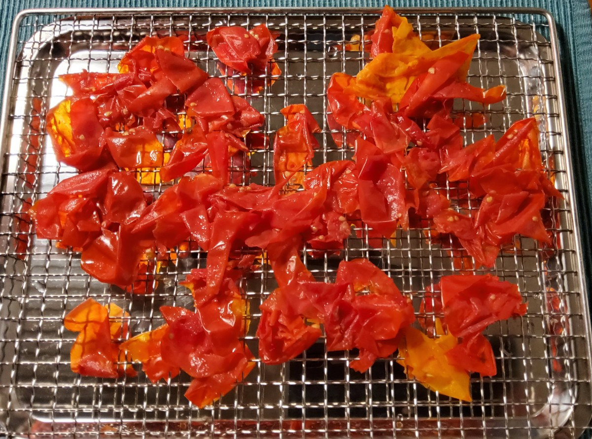 ...schwieriges Tomatenjahr 😳 ...Ich bin aktuell dabei, bei Freunden, die Jungpflanzen von mir bekommen haben, um ein p…