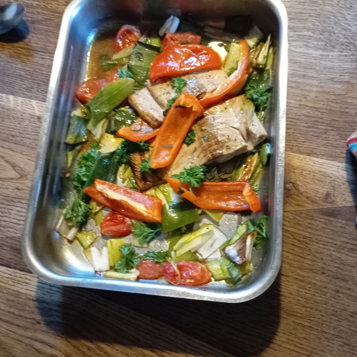 Heute Kartoffeln geerntet von acht Pflanzen Sechszehn kg außerdem fallobst eingesammelt und Abends gab es Fisch mit Pap…