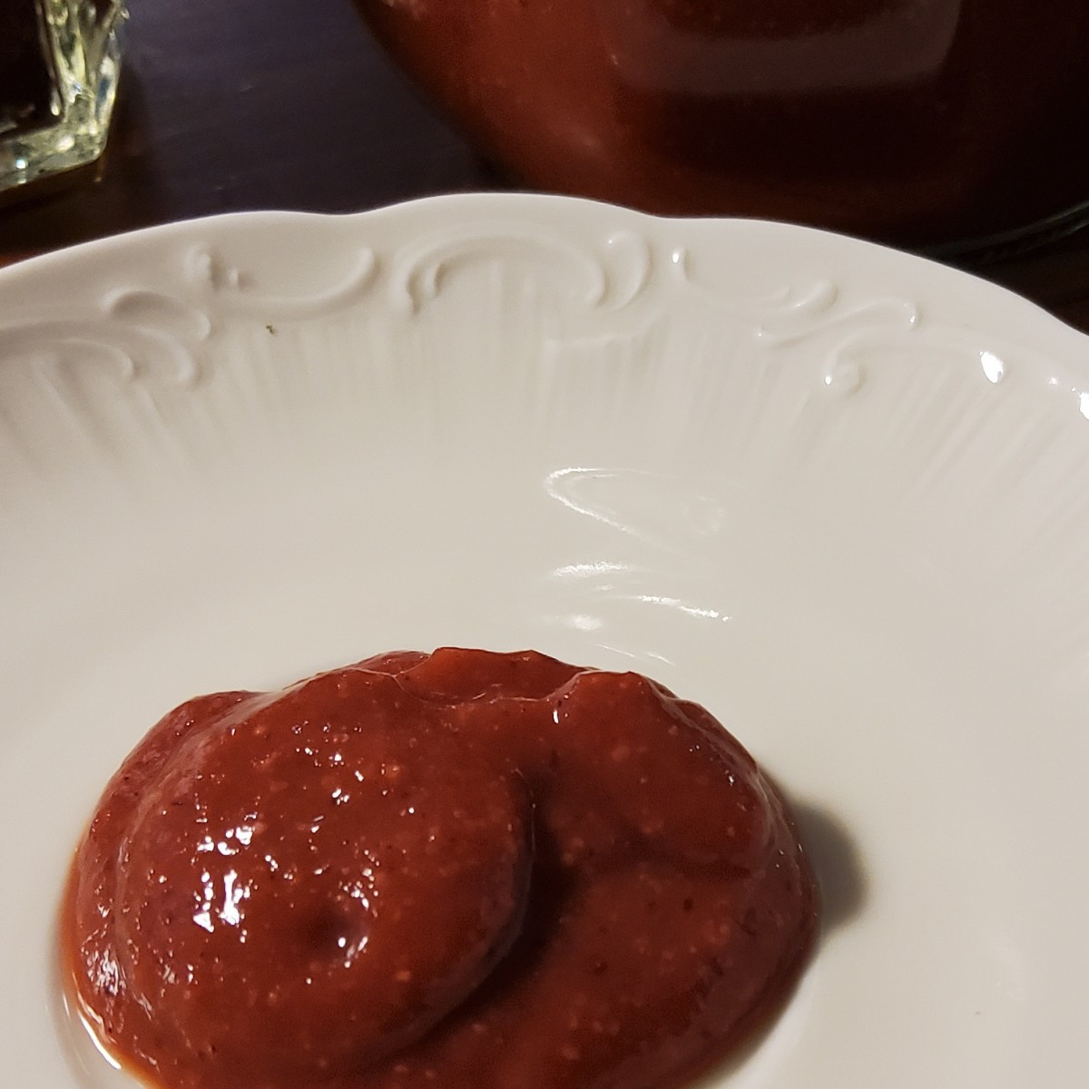 ...Heute den fermentierten Pflaumenansatz verarbeitet: 2 1/2 Bügelgläser mit dem fertigen Pflaumenketchup habe ich erha…