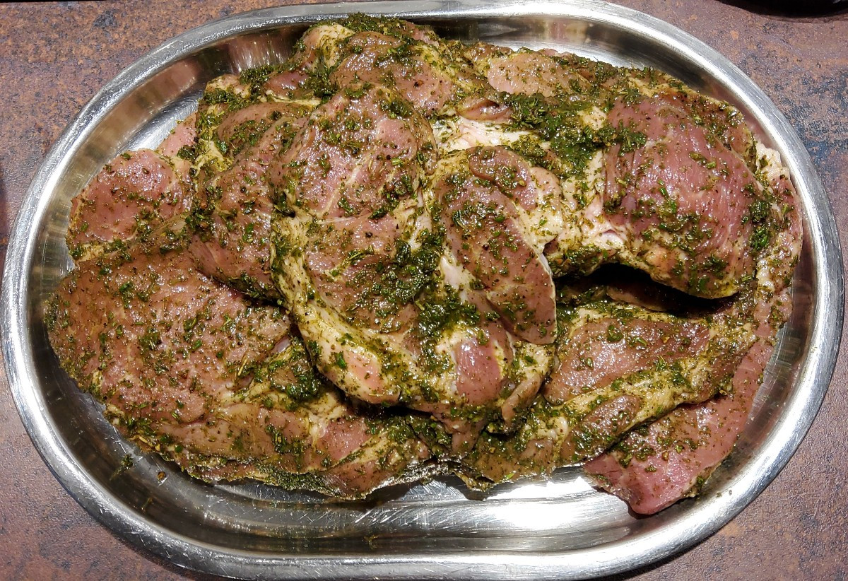 #MeineSommerküche Teil 18
...➡️ GARTENKRÄUTERMARINADE ⬅️
...Rosmarin, Estragon, Salbei, Bergbohnenkraut, Basilikum, Zim…