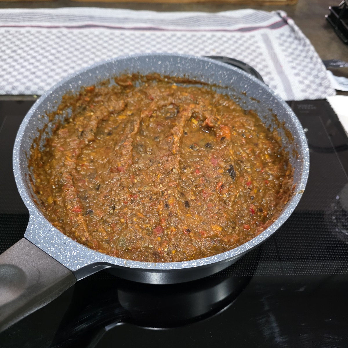 Ich möchte gern mit euch das super leckeres Rezept teilen.
Es heißt von russisch übersetzt "Auberginen Klavier " fragt …