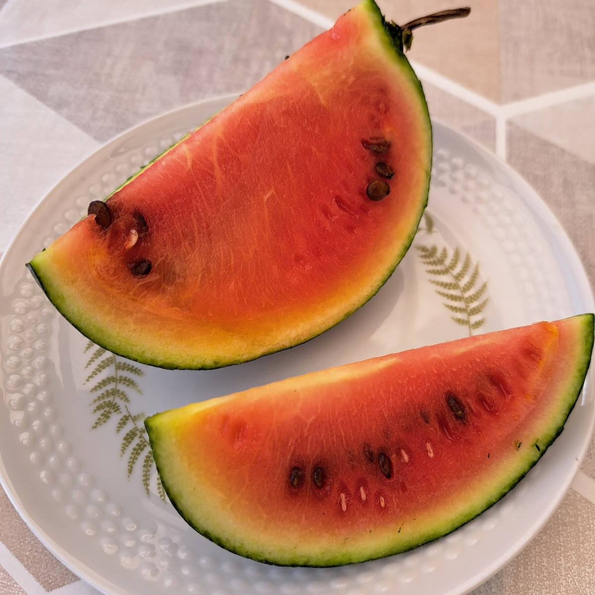 Ich höre da kein unterschied. So bald man die Melonen sieht braucht sie so 8 Wochen bis sie reif ist. Aber am besten is…