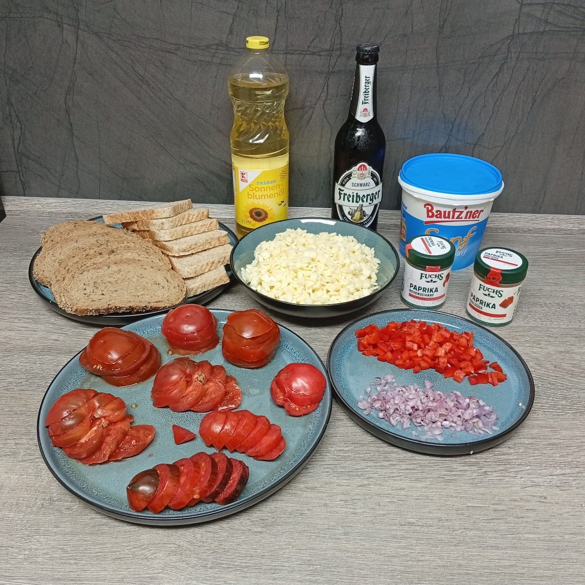 Ein altes Rezept aus dem Osten. Aber zum ersten Mal selbst gemacht, vielleicht noch nicht ganz perfekt gelungen, aber g…