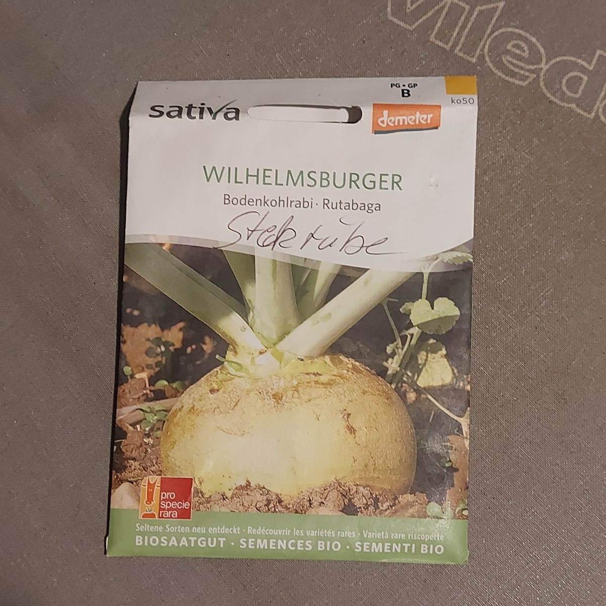 @Lenchen @Omagartengärtnerin
Die habe ich sowohl vorgezogen als auch direkt gesät