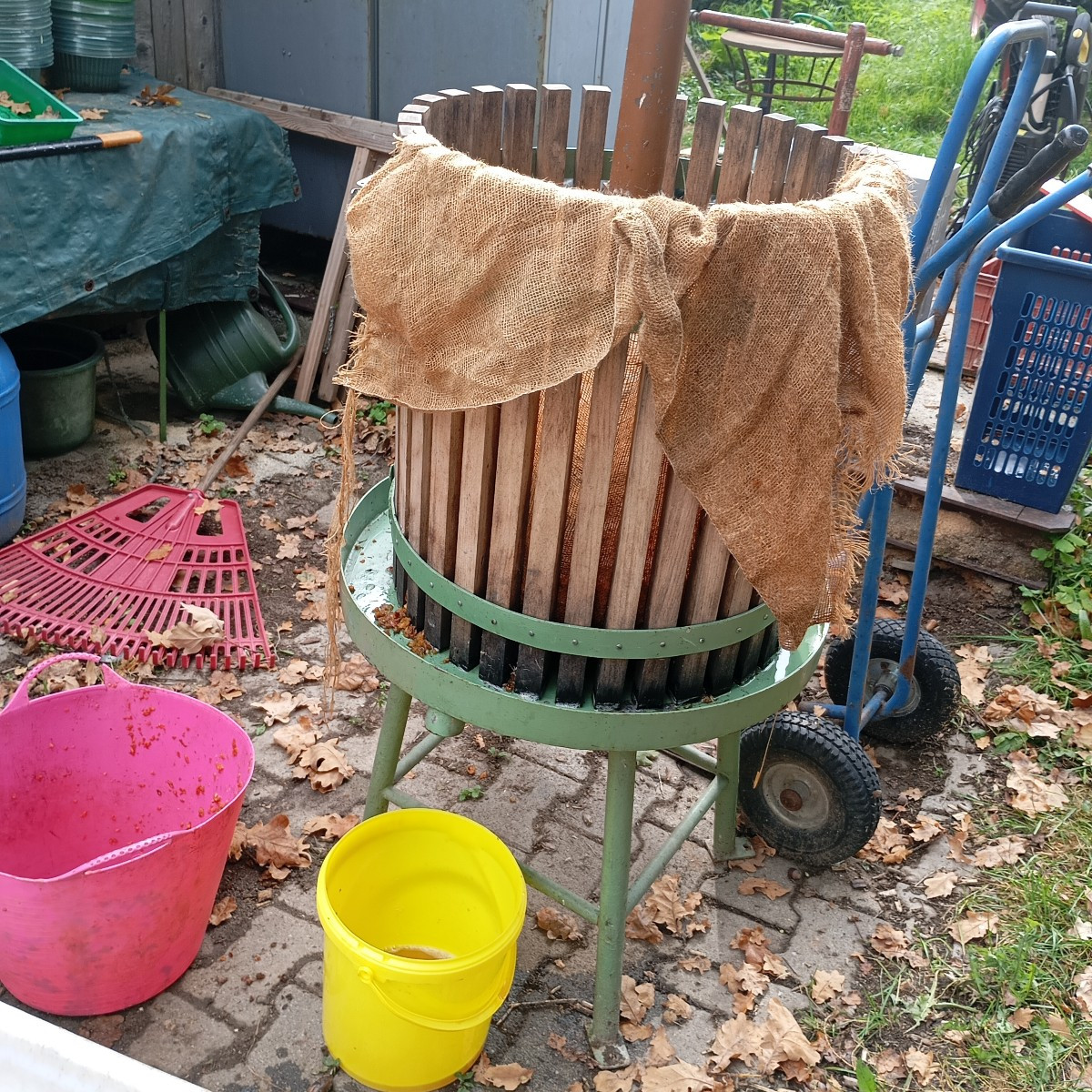 Heute Apfelwein mit Honig hergestellt 